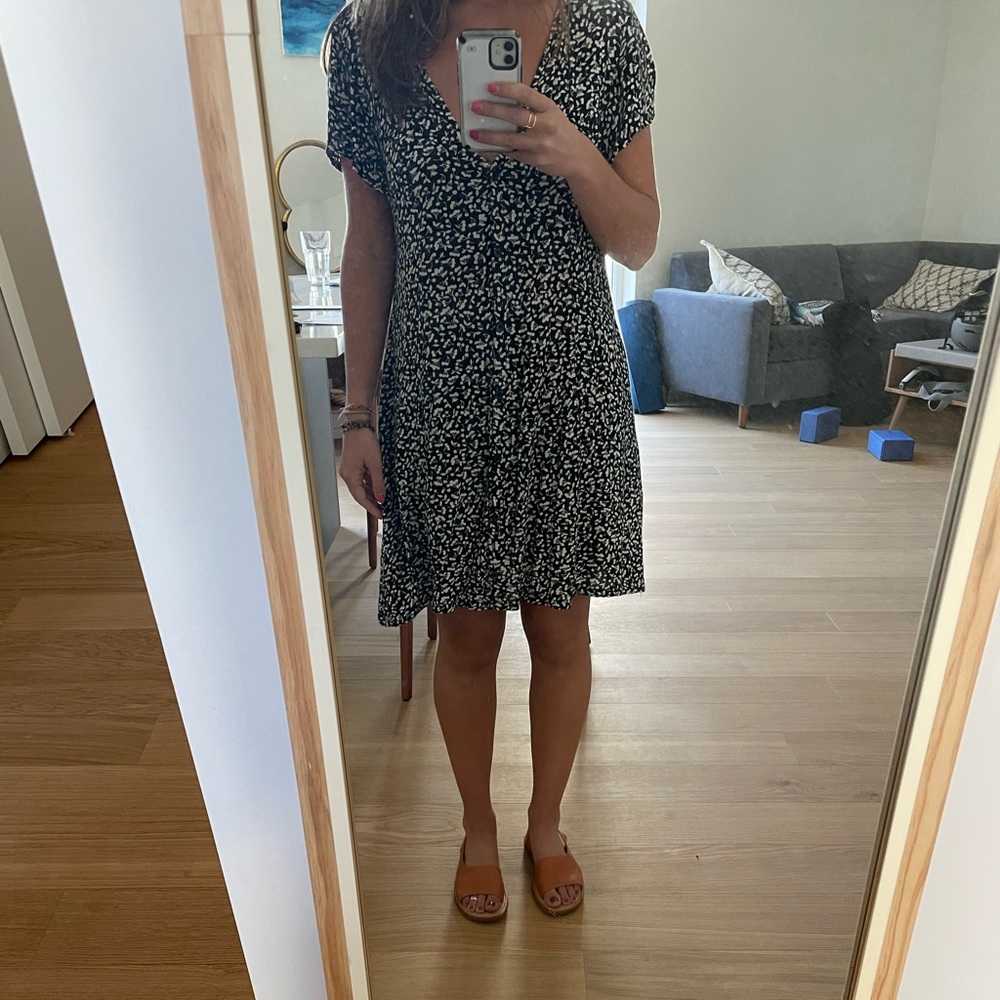 Super comfy and cute flowy spring/summery dress